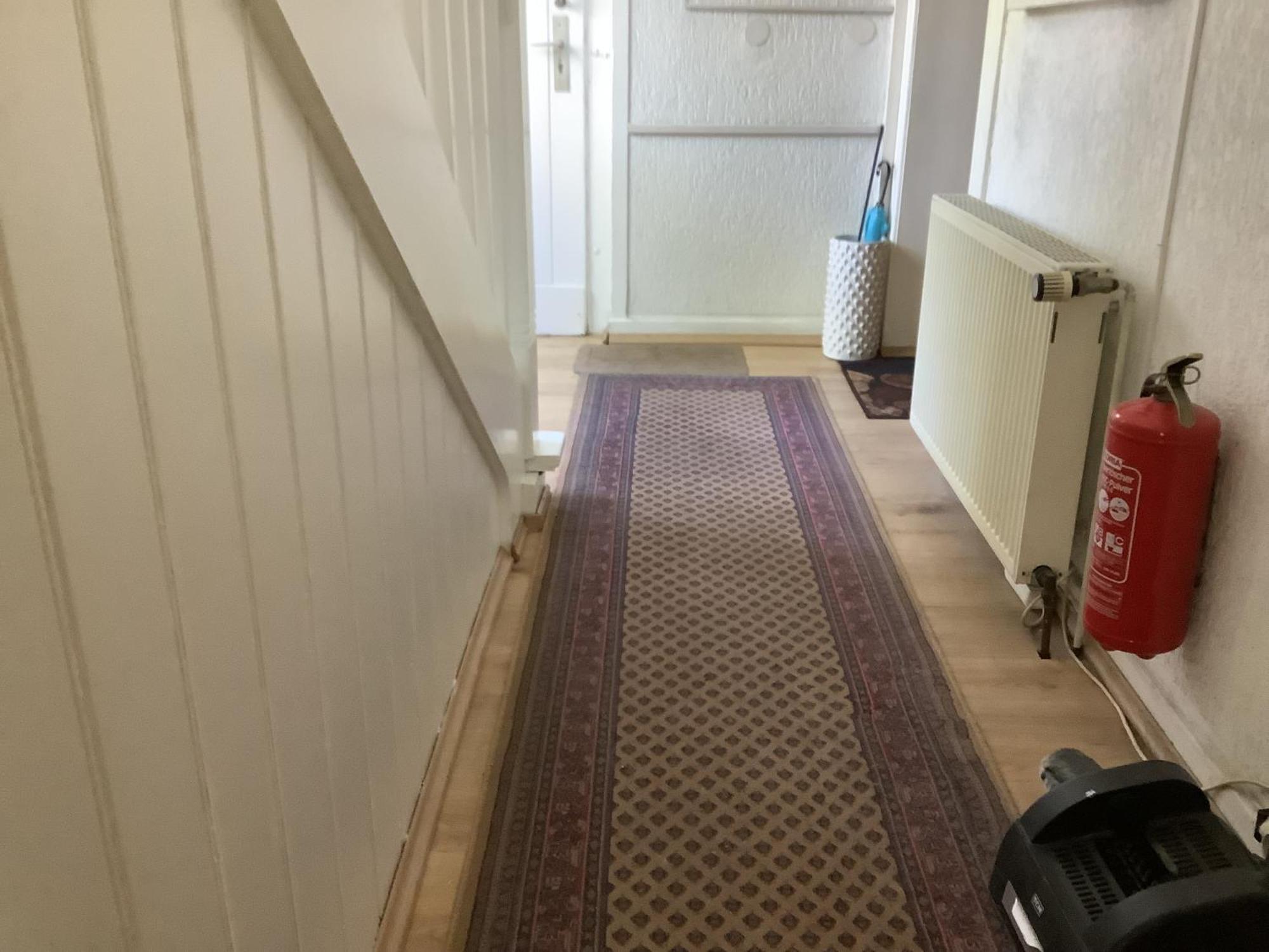 Schoenes Doppelbettzimmer Im Untergeschoss Inkl Parkplatz Nach Verfuegbarkeit 埃森 外观 照片